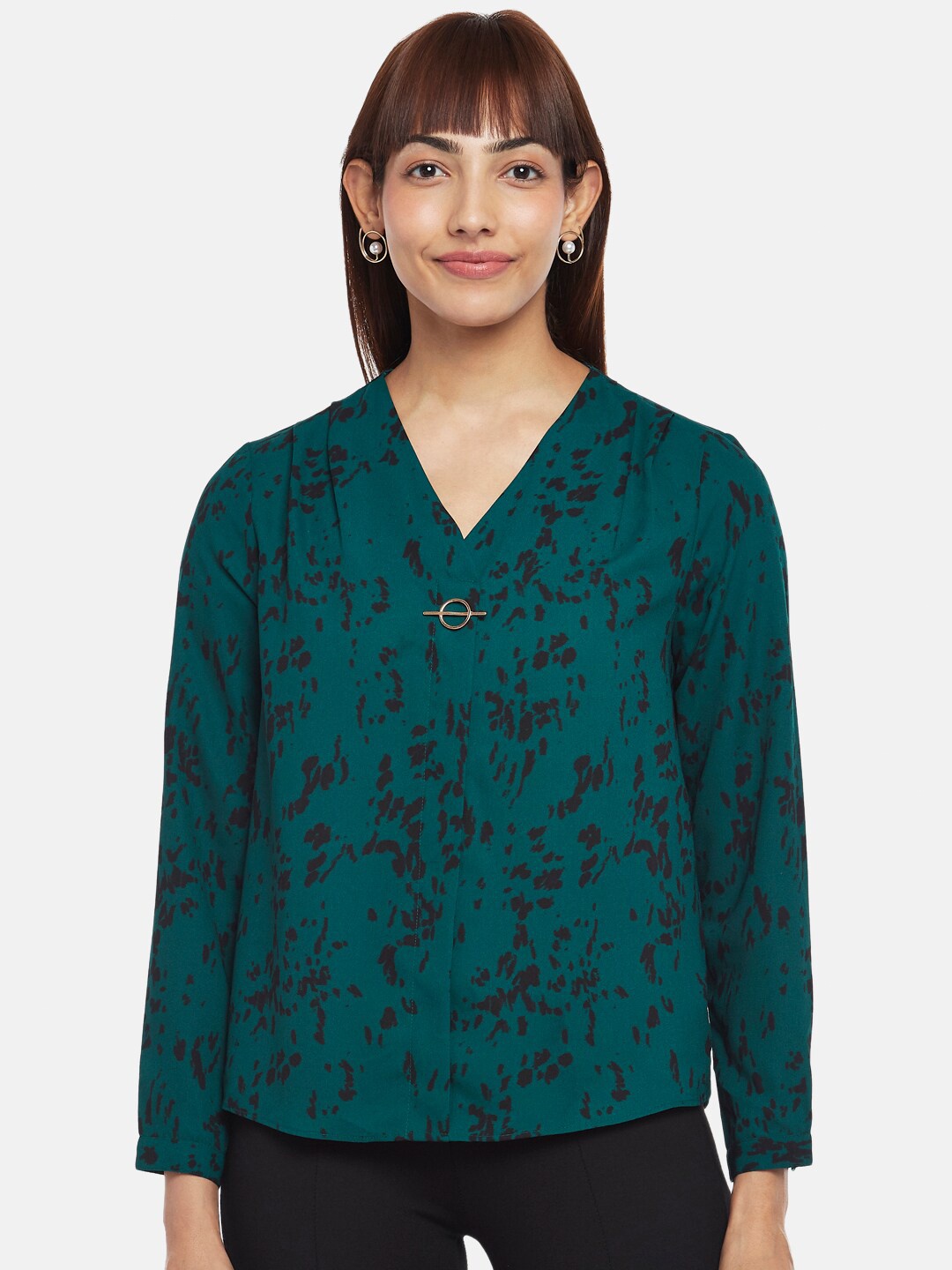 

Annabelle by Pantaloons Women Green And Black Abstract Print V Neck Long Sleeves Top