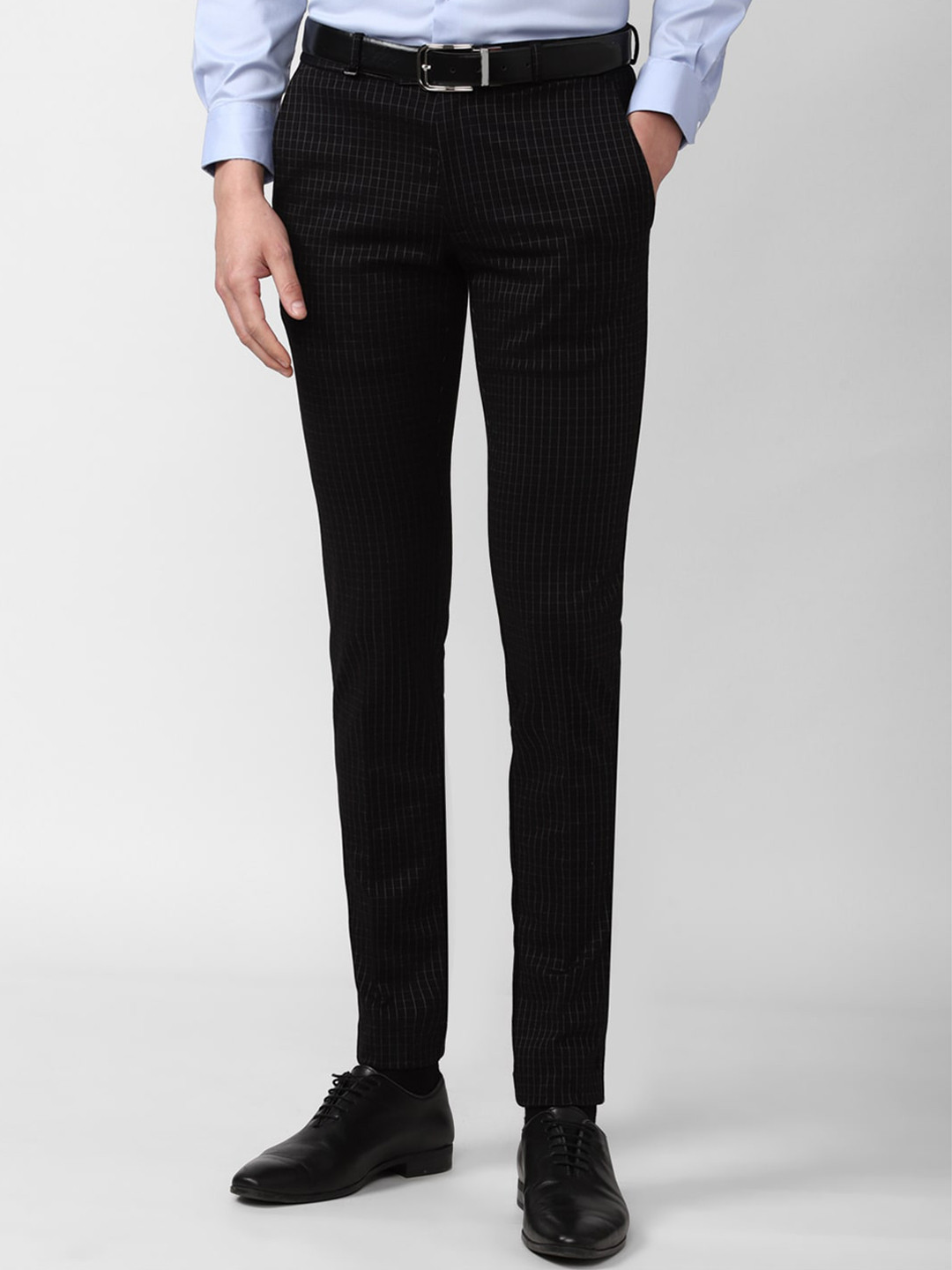

Van Heusen Men Black Checked Formal Trousers