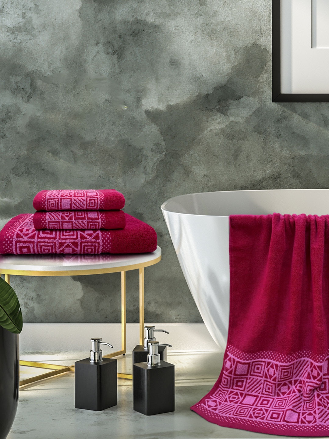 

Aura Set Of 4 Wedelia 100% Cotton 380 GSM Towel Gift Set, 2 Hand Towel+2 Bath Towel, Magenta
