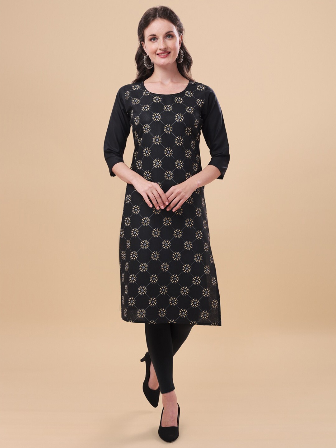 

Sangria Women Black & Beige Floral Printed Kurta