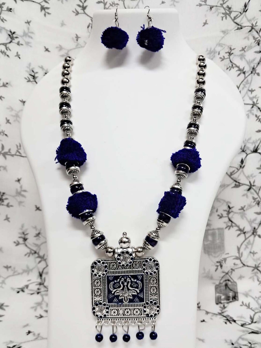 

MAD CLUB Blue Oxidised Silver-Toned Silver Plated Beaded Handcrafted Jewellery Set