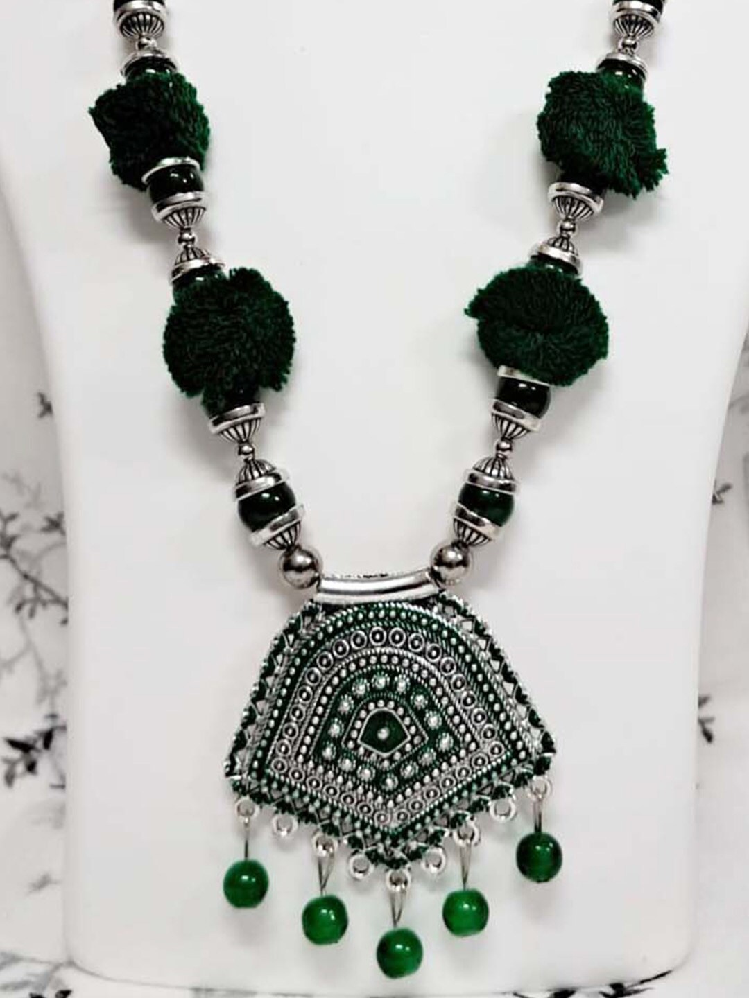 

MAD CLUB Oxidised Silver-Toned Green Beaded Jewellery Set