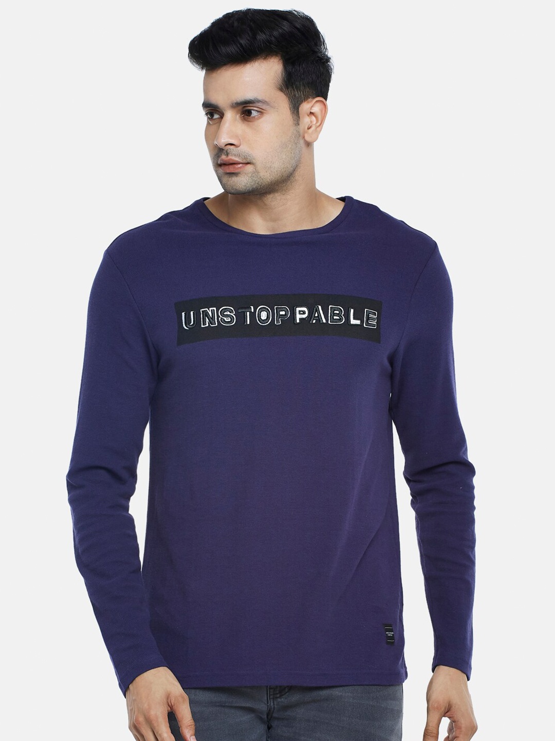 

People Men Navy Blue Typography Printed Slim Fit Cotton T-shirt