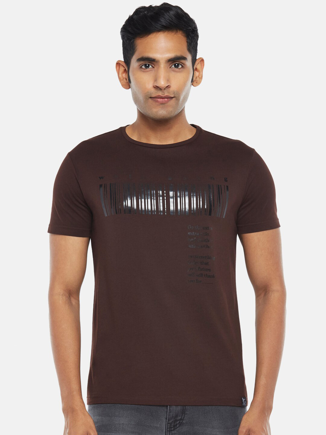

People Men Brown Typography Printed Slim Fit Cotton T-shirt