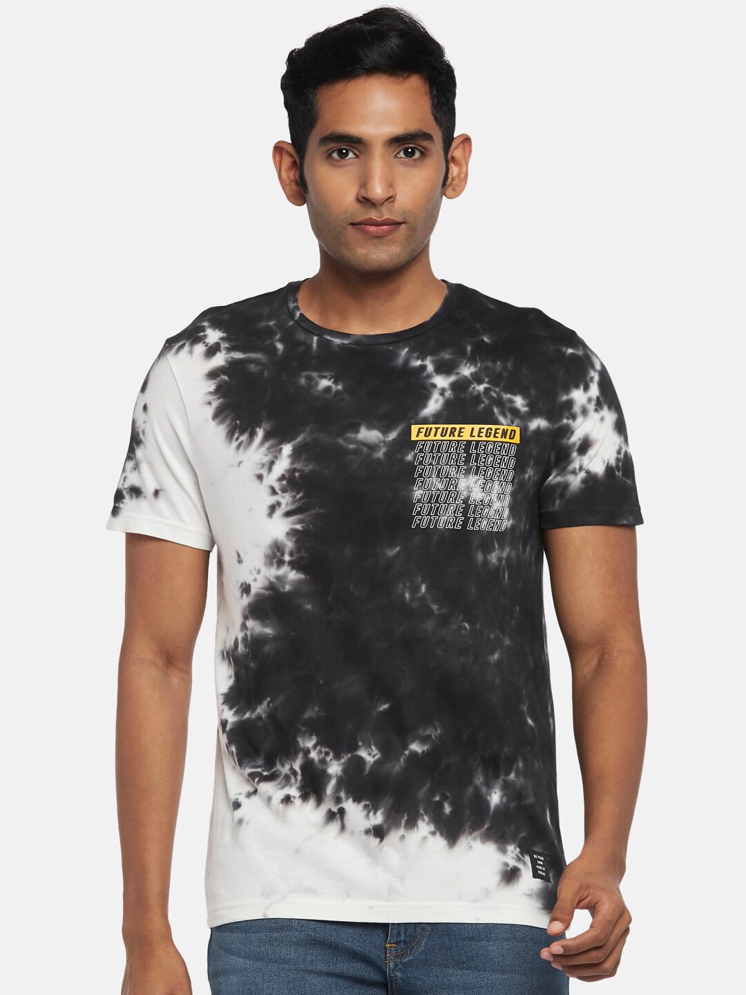 

People Men Black & White Dyed Slim Fit Cotton T-shirt