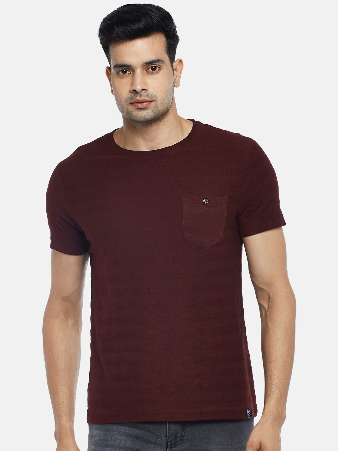 

People Men Maroon Slim Fit Cotton T-shirt