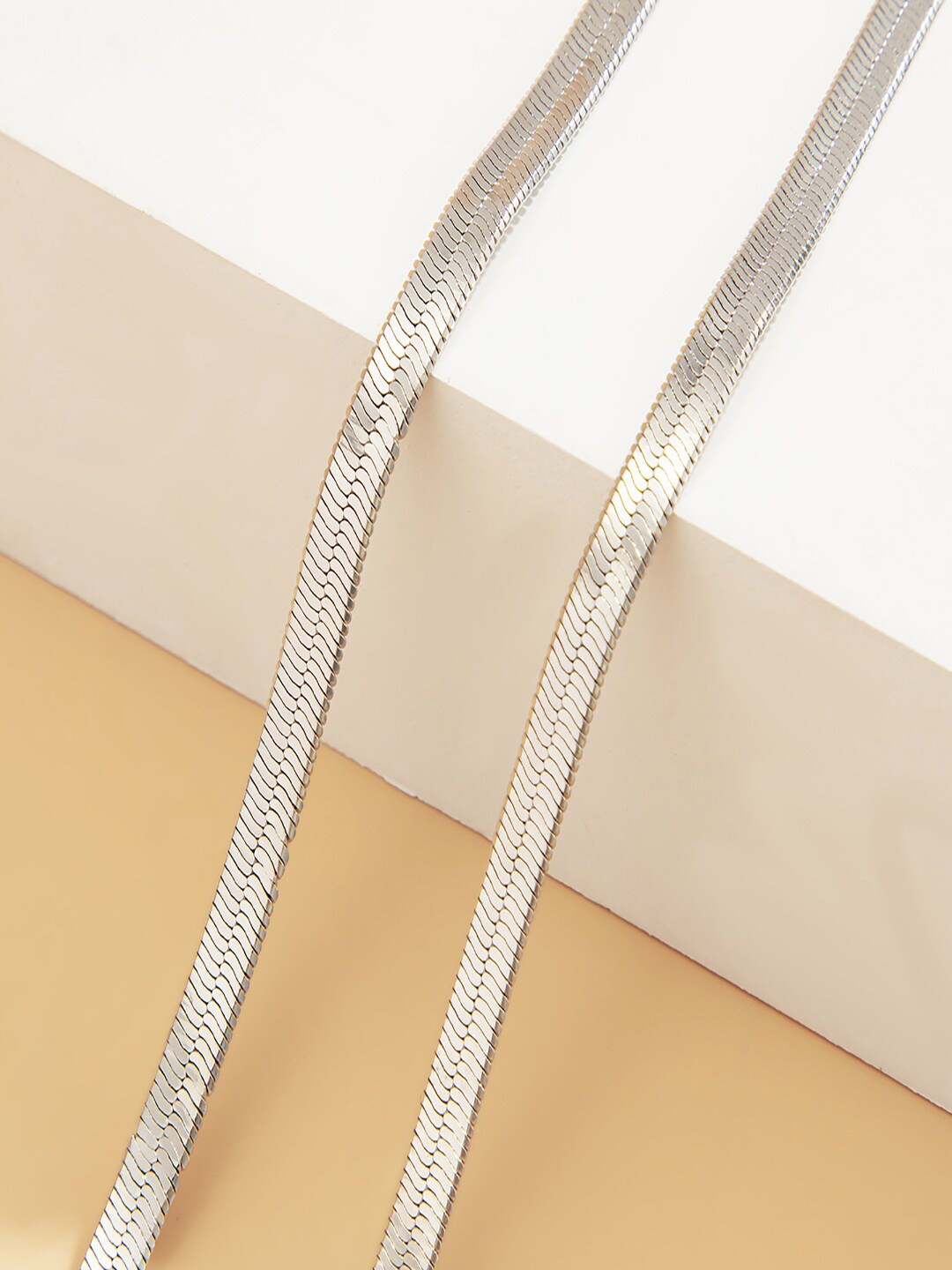 

AQUASTREET Women Silver-Toned Silver-Plated V-Chain Necklace
