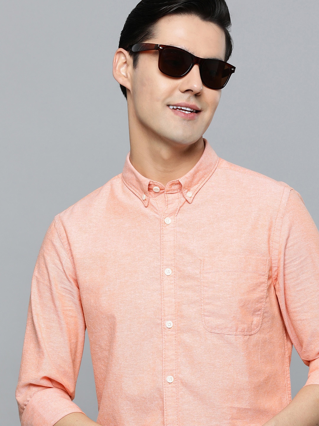 

Flying Machine Men Peach-Coloured Solid Pure Cotton Standard Slim Fit Casual Shirt