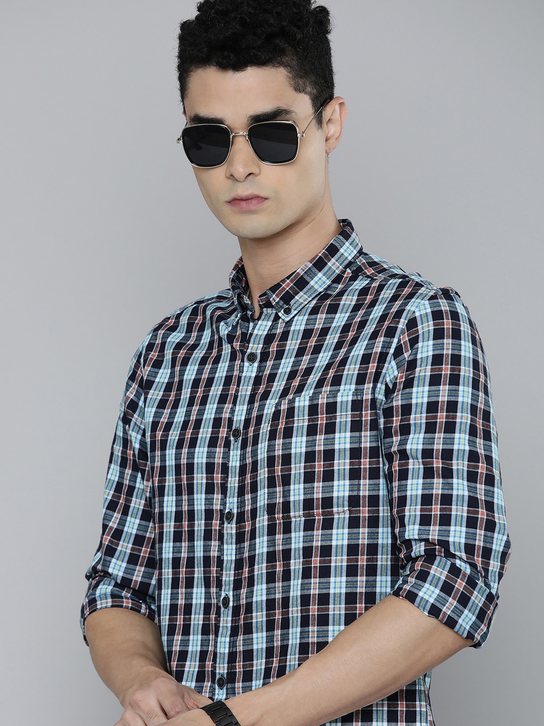 

Flying Machine Men Navy Blue & Red Standard Slim Fit Checked Pure Cotton Casual Shirt