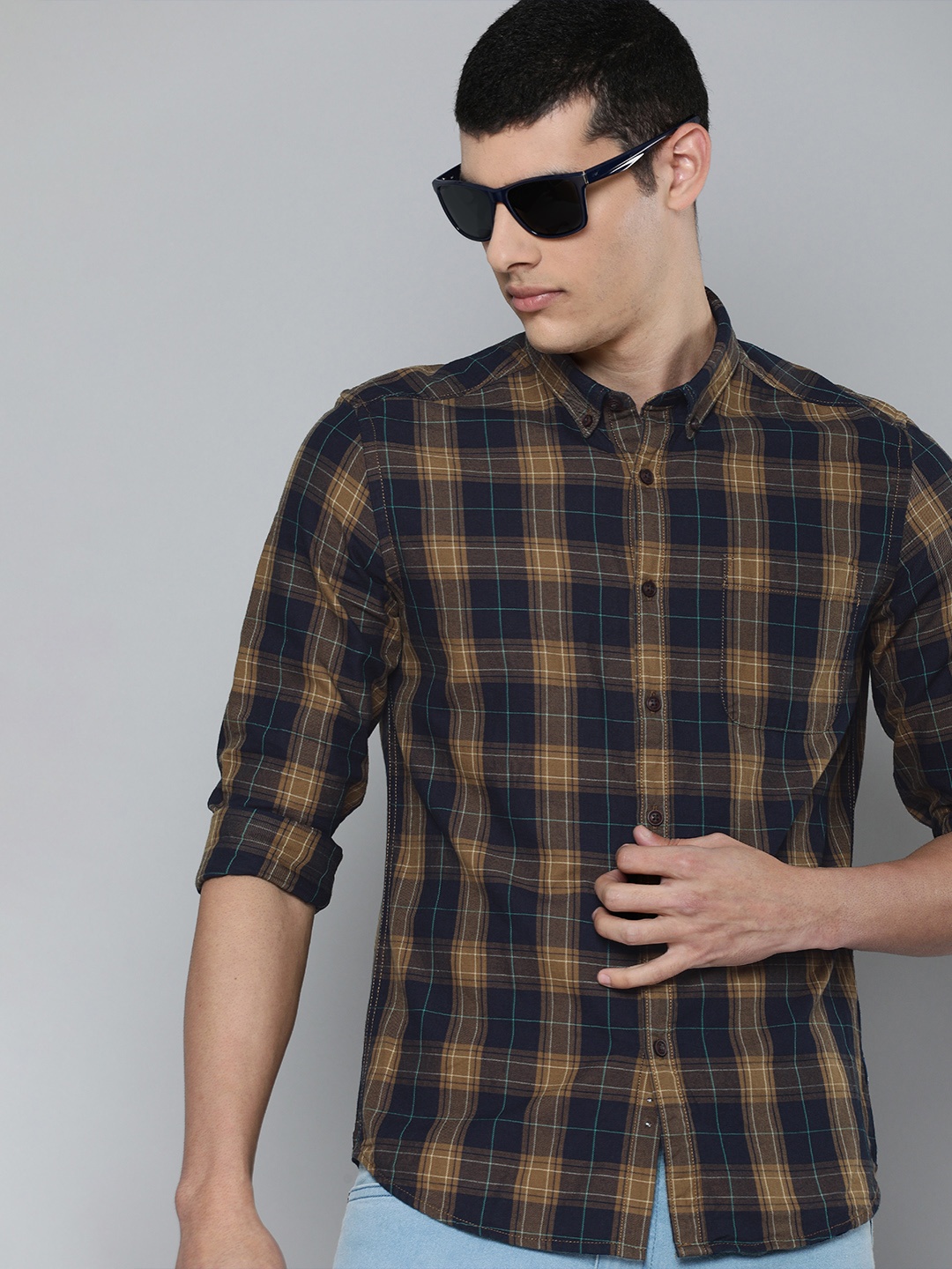 

Flying Machine Men Brown Standard Slim Fit Checked Pure Cotton Casual Shirt