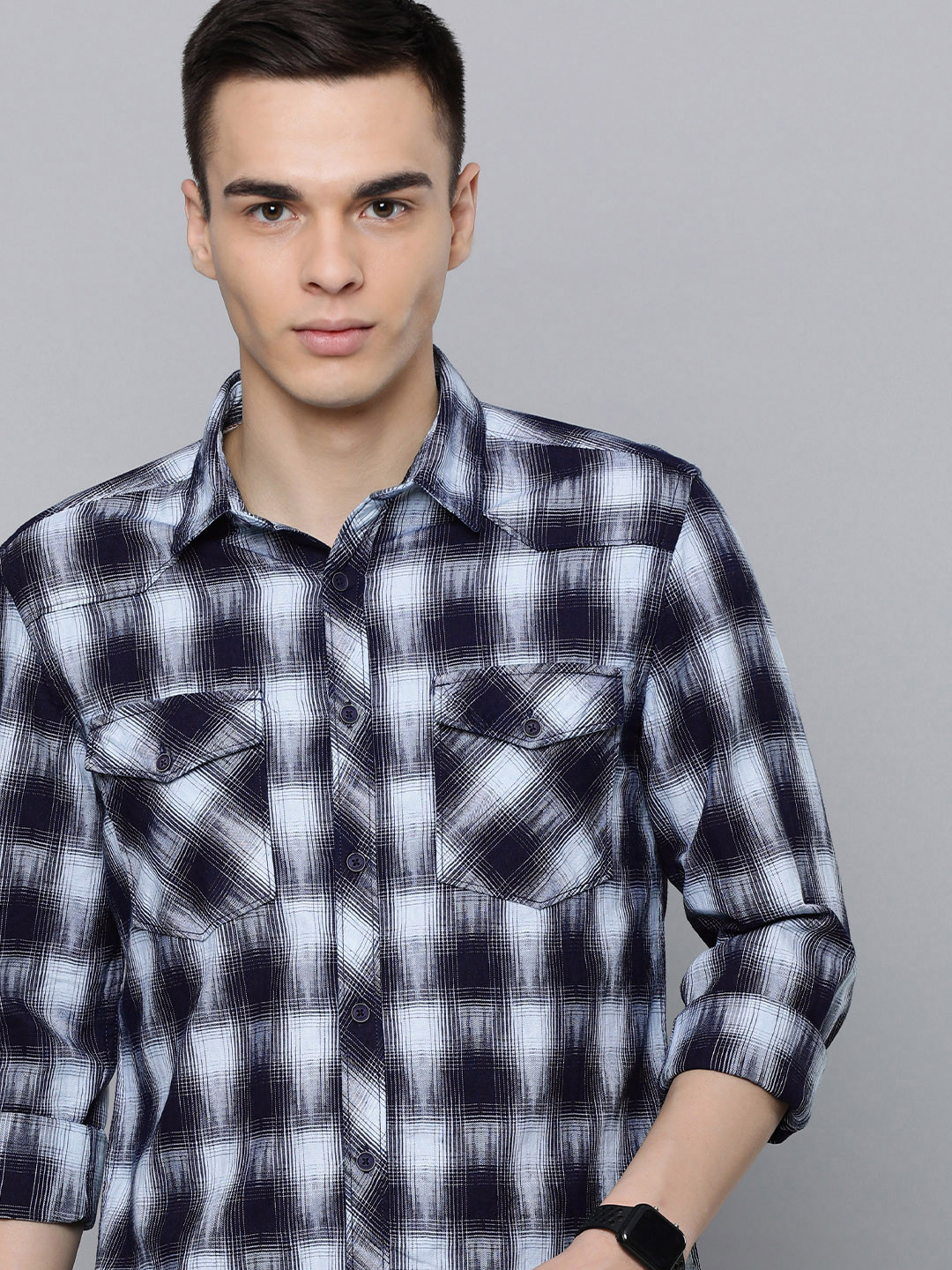 

Flying Machine Men White Standard Slim Fit Checked Casual Shirt