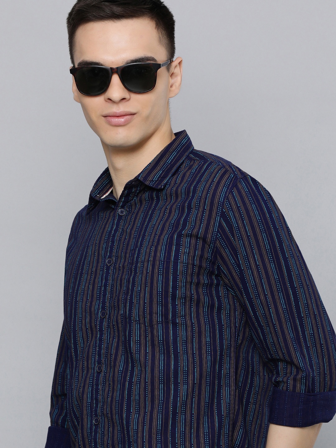 

Flying Machine Men Navy Blue & Brown Slim Fit Striped Pure Cotton Casual Shirt