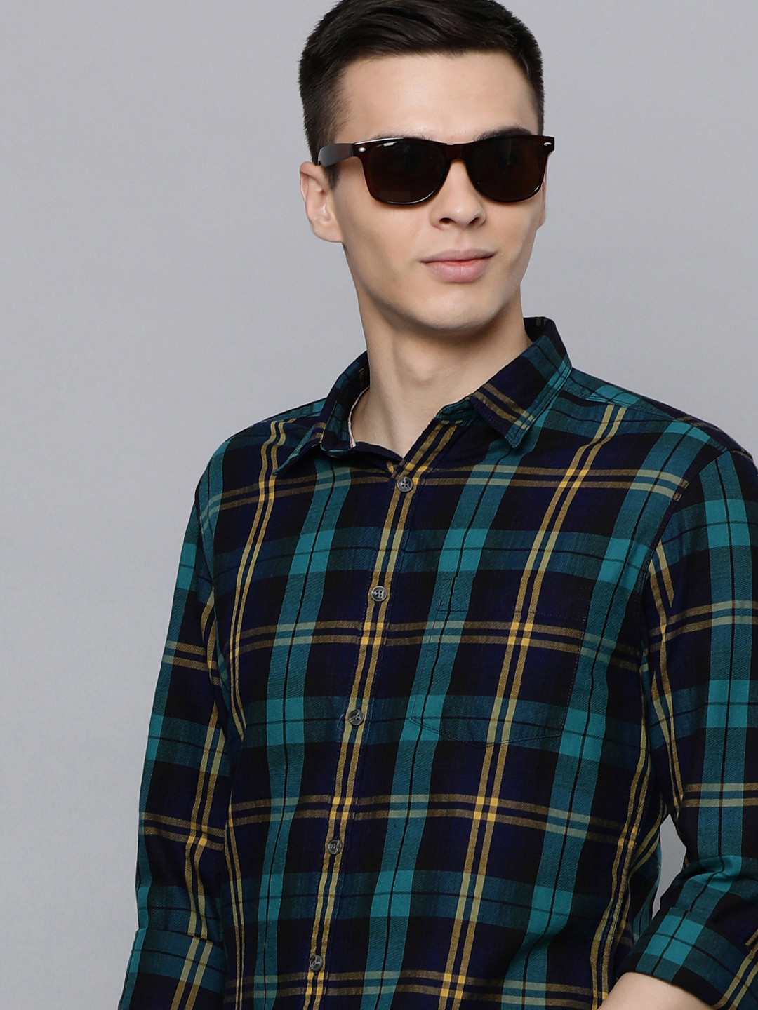 

Flying Machine Men Green Standard Slim Fit Checked Casual Shirt