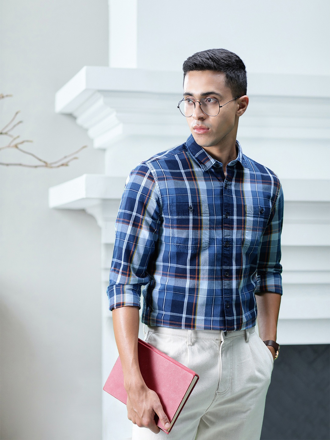 

Flying Machine Men White Standard Slim Fit Tartan Checks Checked Casual Shirt