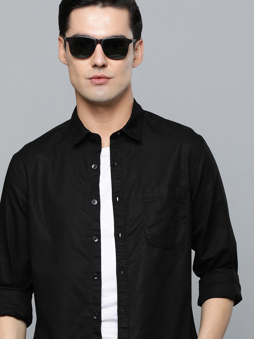 

Flying Machine Men Black Standard Slim Fit SolidCasual Shirt
