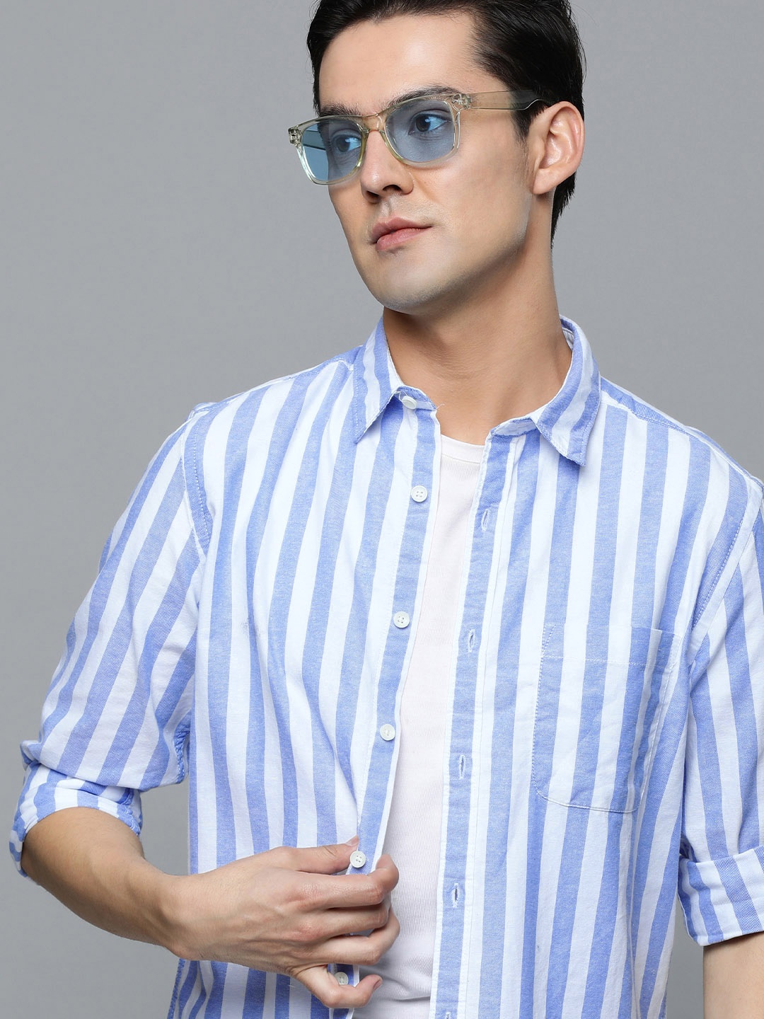 

Flying Machine Men Blue Standard Slim Fit Striped Casual Shirt