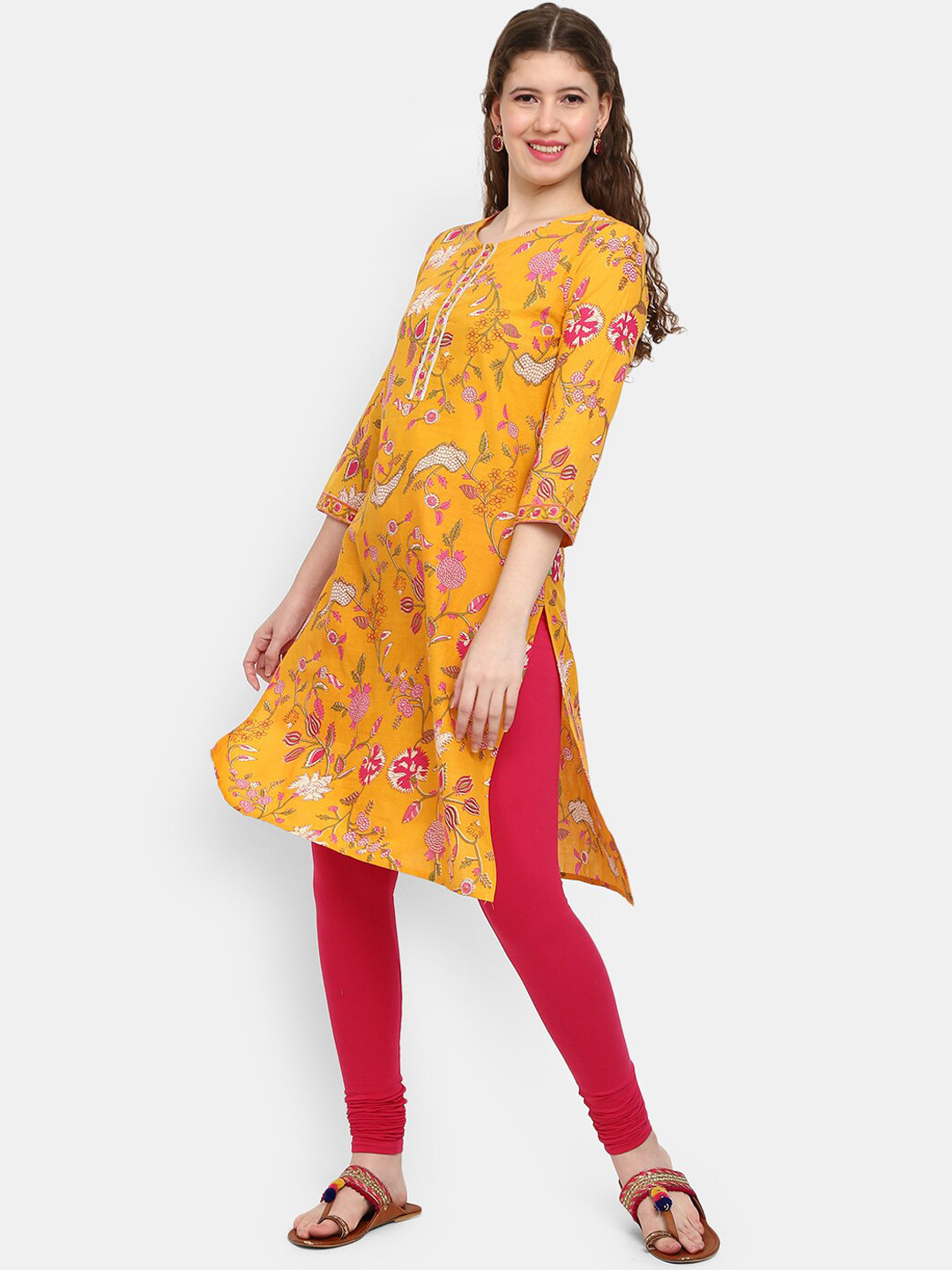 

V-Mart Women Yellow Floral Embroidered Gotta Patti Floral Kurta