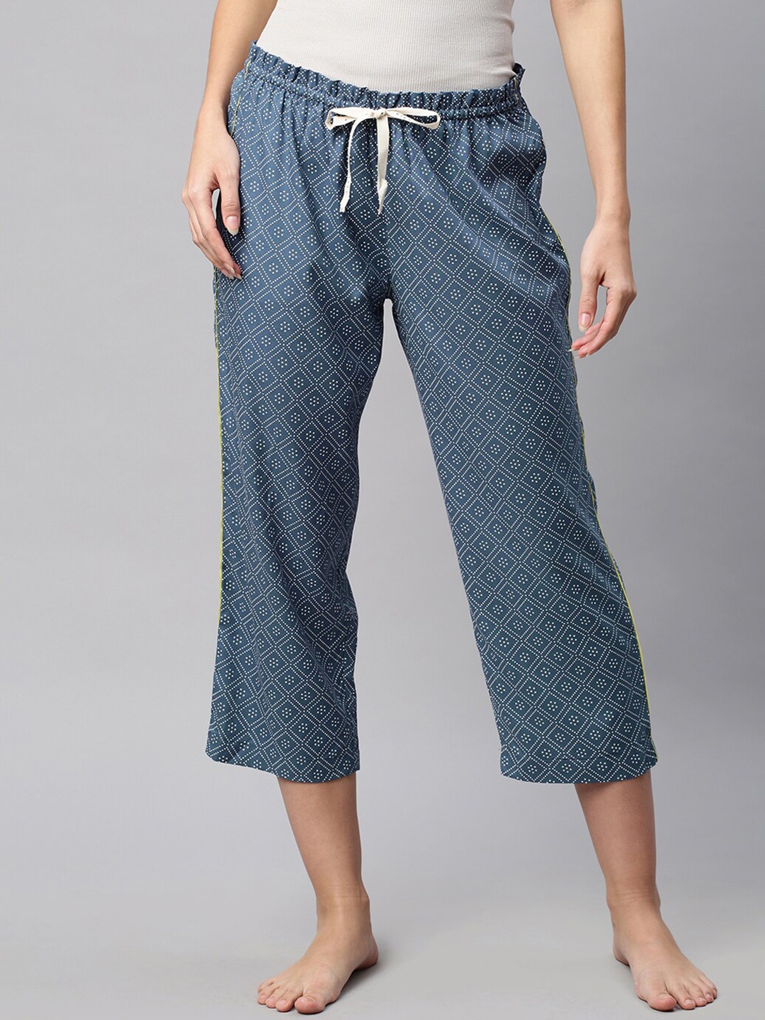 

Chemistry Women Blue & White Printed Lounge Pants