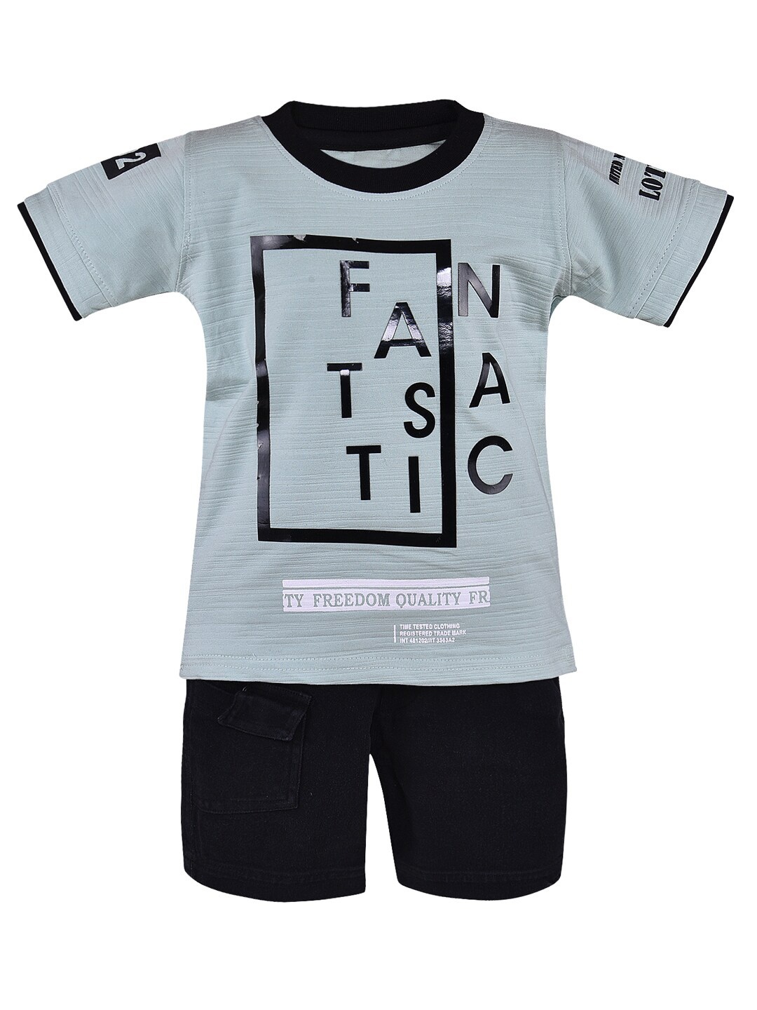 

Wish Karo Boys Green & Black Printed T-shirt with Shorts Set