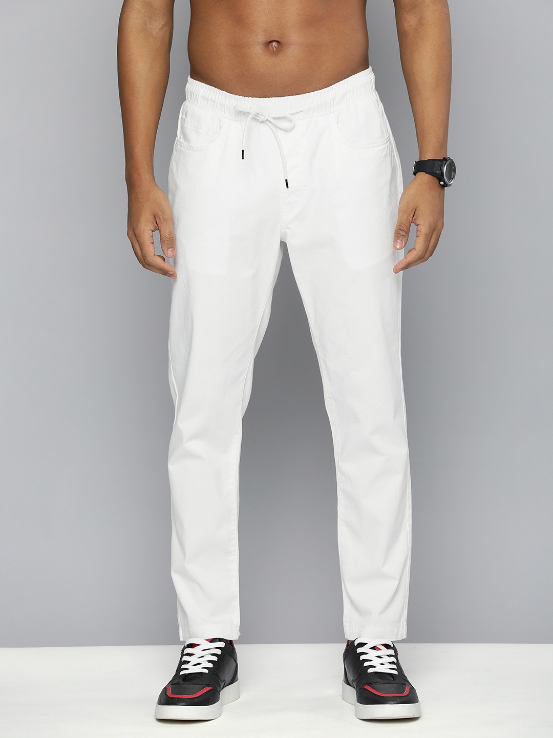 

Flying Machine Men Solid Slim Fit Casual Trousers, Off white