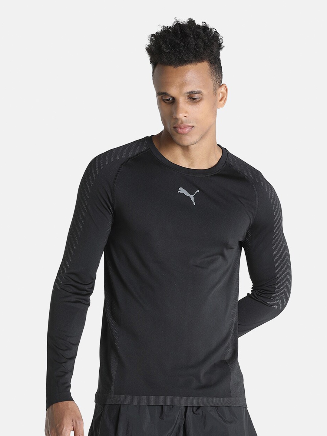 

Puma Men FORMKNIT SEAMLESS Long Sleeve Training T-shirt, Black