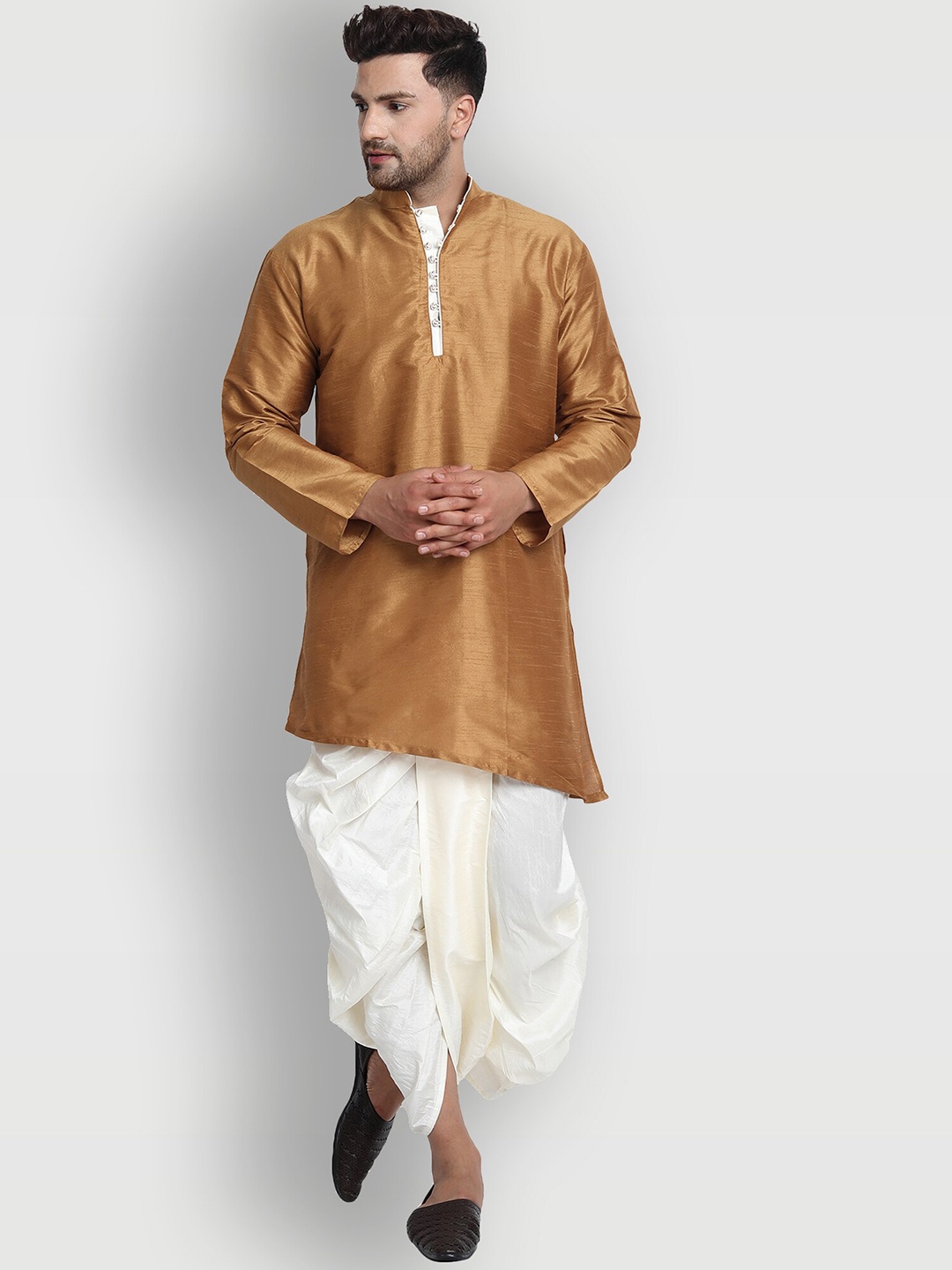 

Enciger Men Brown Solid Asymmetric Kurta with Pyjama