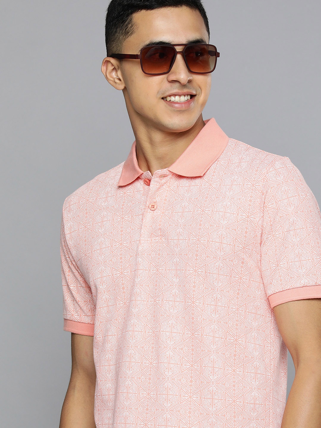 

Flying Machine Men Peach-Coloured Printed Pure Cotton T-shirt