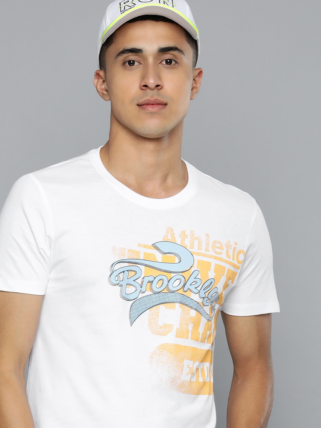 

Flying Machine Men White Typography Printed Pure Cotton T-shirt