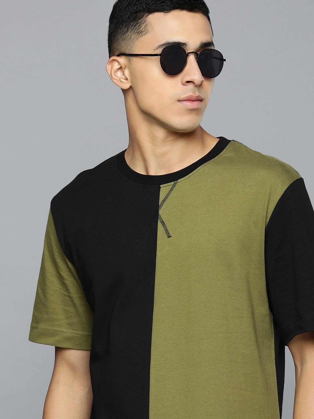 

Flying Machine Men Black & Olive Green Colourblocked Cut & Sew Pure Cotton T-shirt