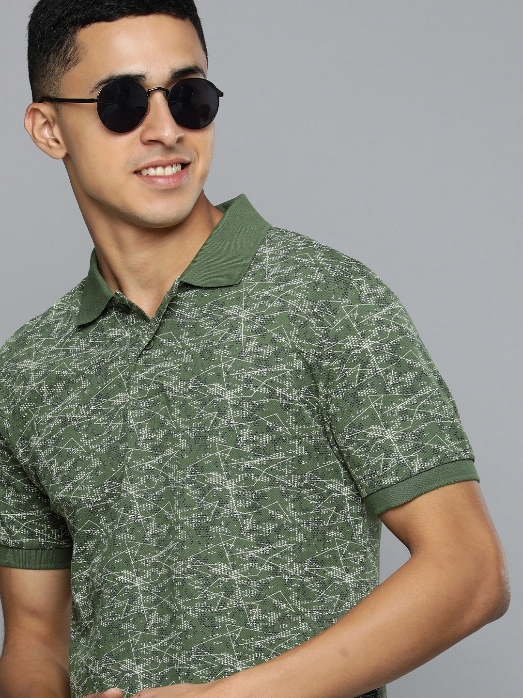 

Flying Machine Men Green Printed Polo Collar Pure Cotton T-shirt