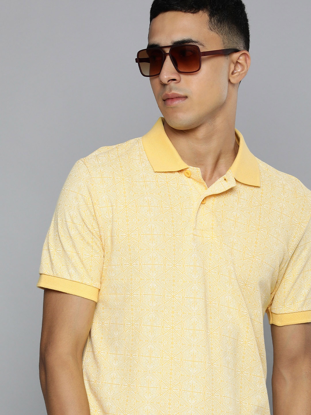 

Flying Machine Men Yellow Printed Polo Collar Pure Cotton T-shirt