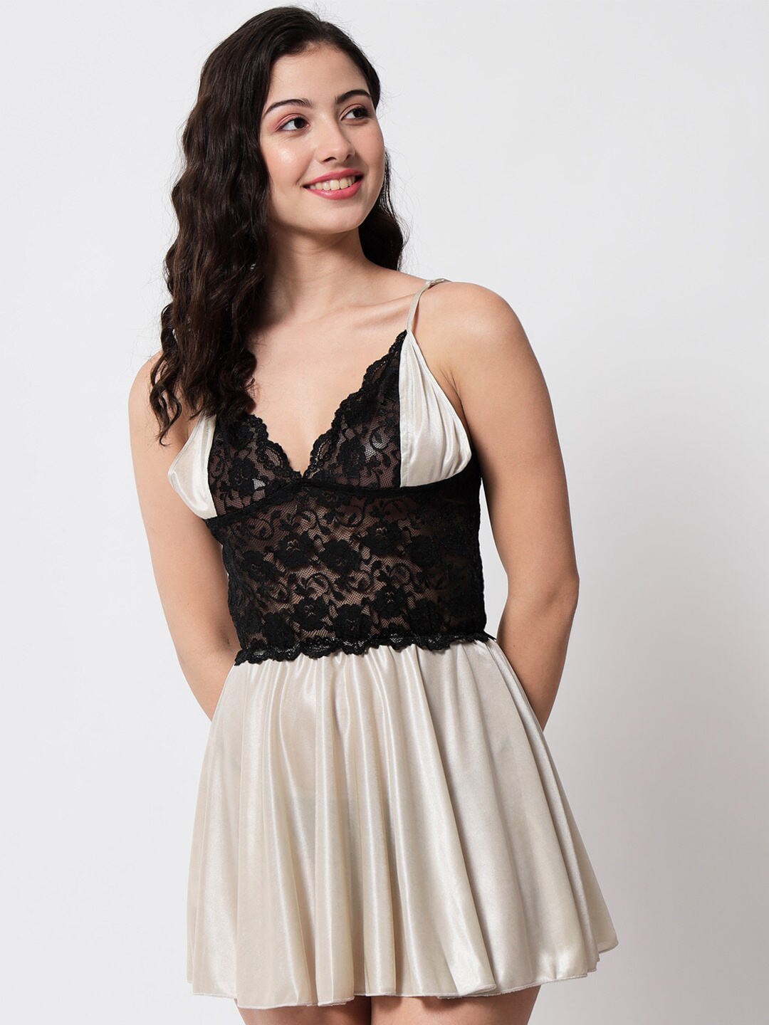 

Klamotten Beige & Black Flared Baby Doll