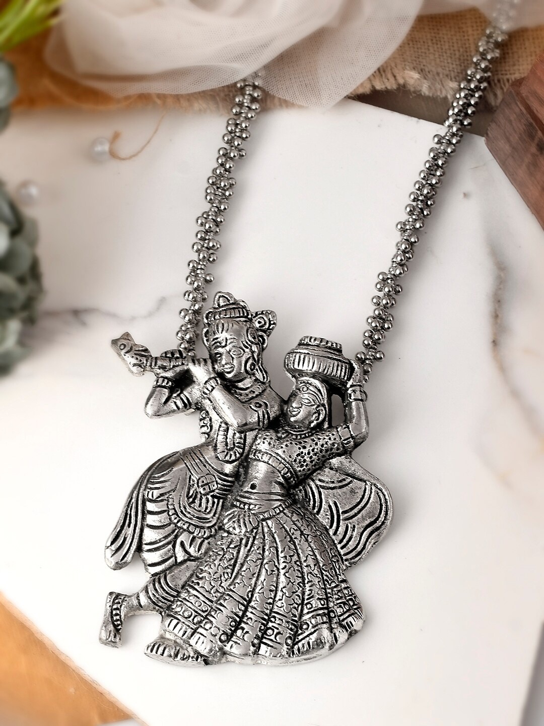 

AQUASTREET JEWELS Silver-Toned Brass Silver-Plated Handcrafted Chain