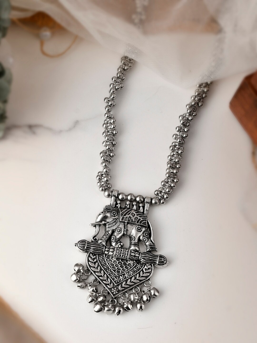 

AQUASTREET Silver-Toned Brass Silver-Plated Handcrafted Necklace