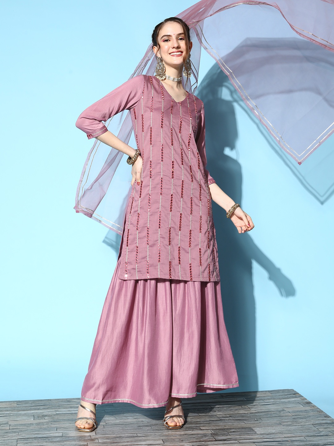 

SKYLEE Women Striped Silk Blend Hyper Texture Kurta Set, Mauve