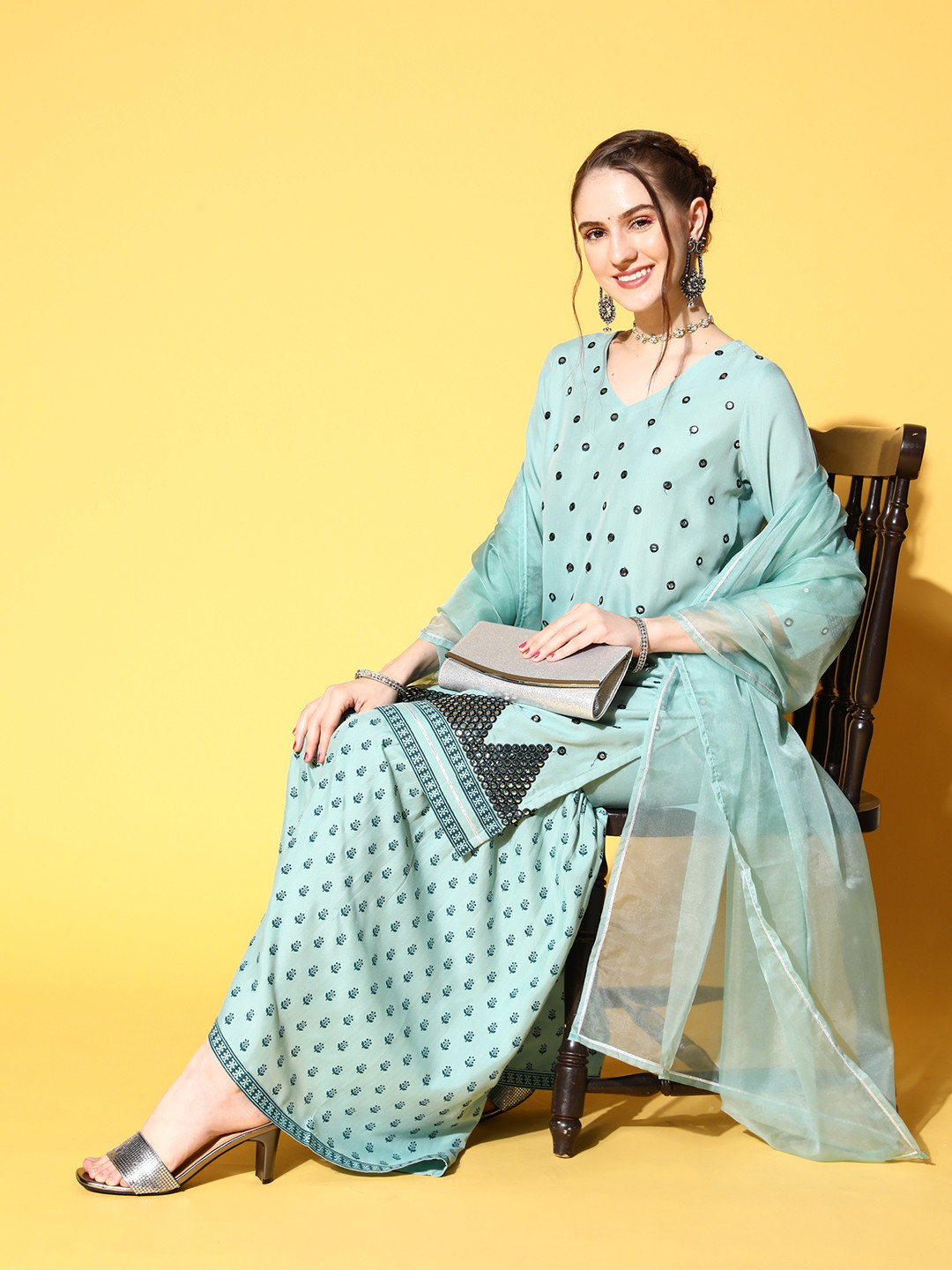 

SKYLEE Women Ethnic Motifs Viscose Rayon Hyper Texture Kurta Set, Blue