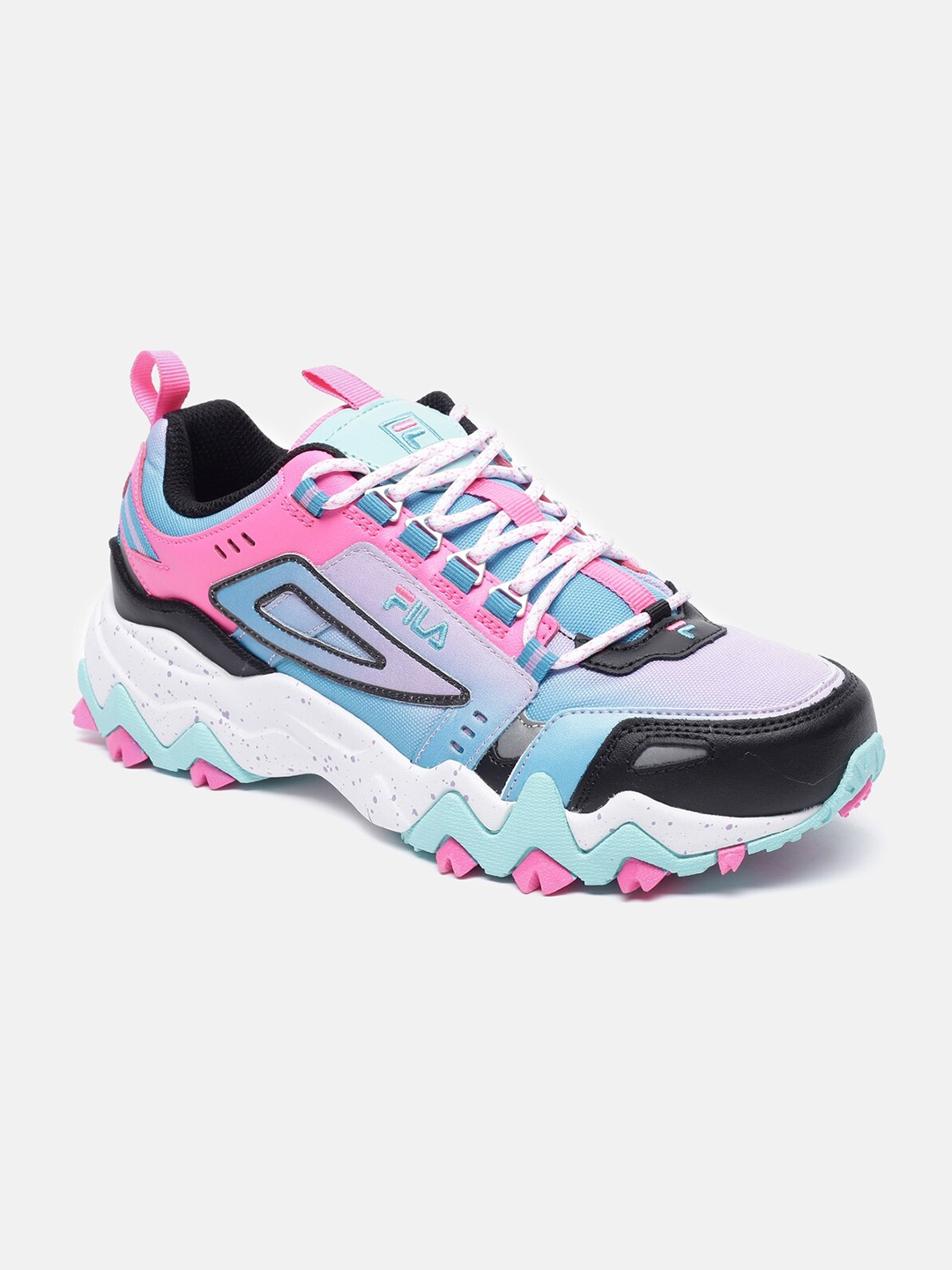 

FILA Women Oakmont TR Colourblocked Sneakers, Blue