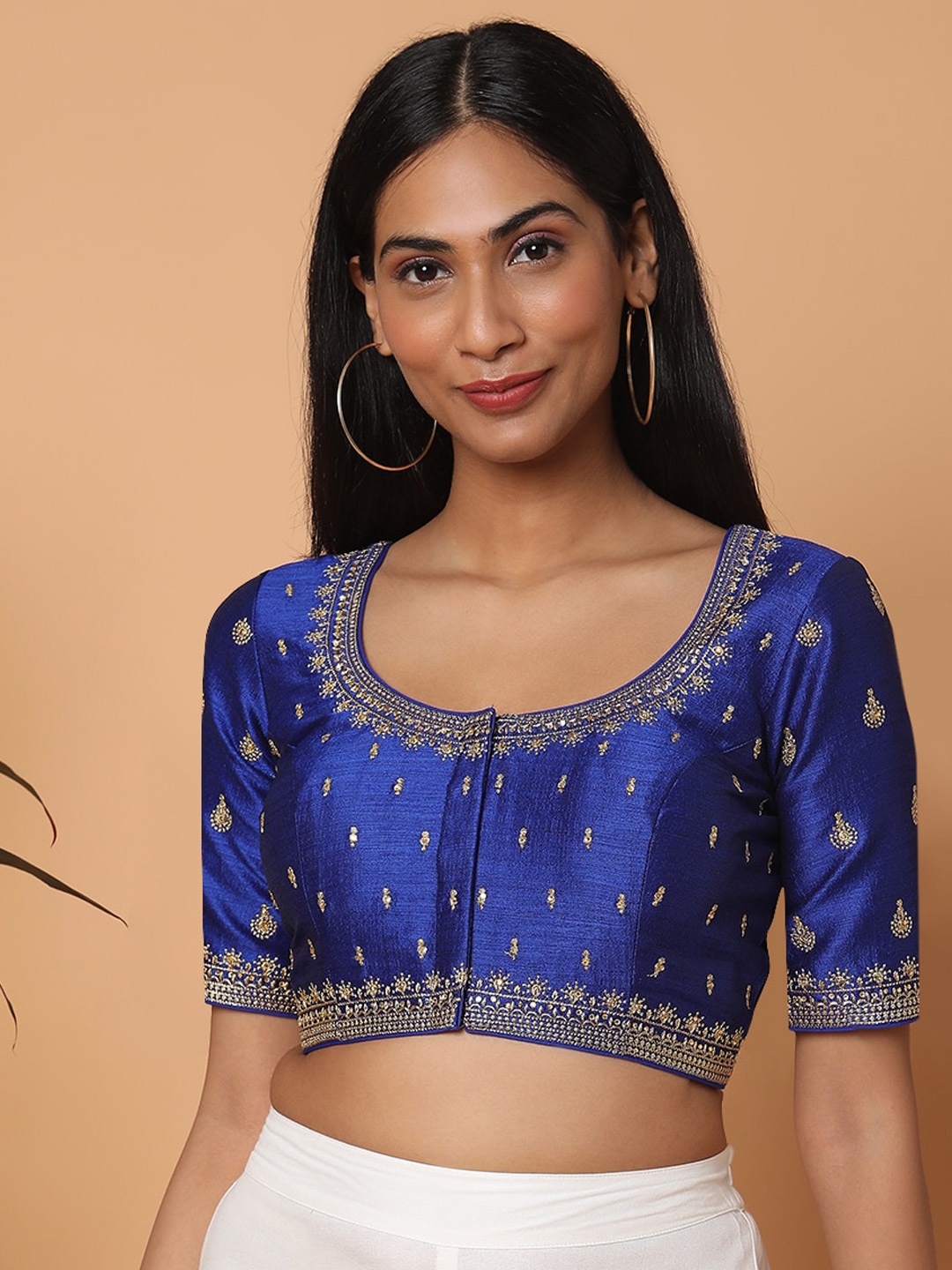 

SALWAR STUDIO Women Blue Silk Blend Embroidered Readymade Saree Blouse