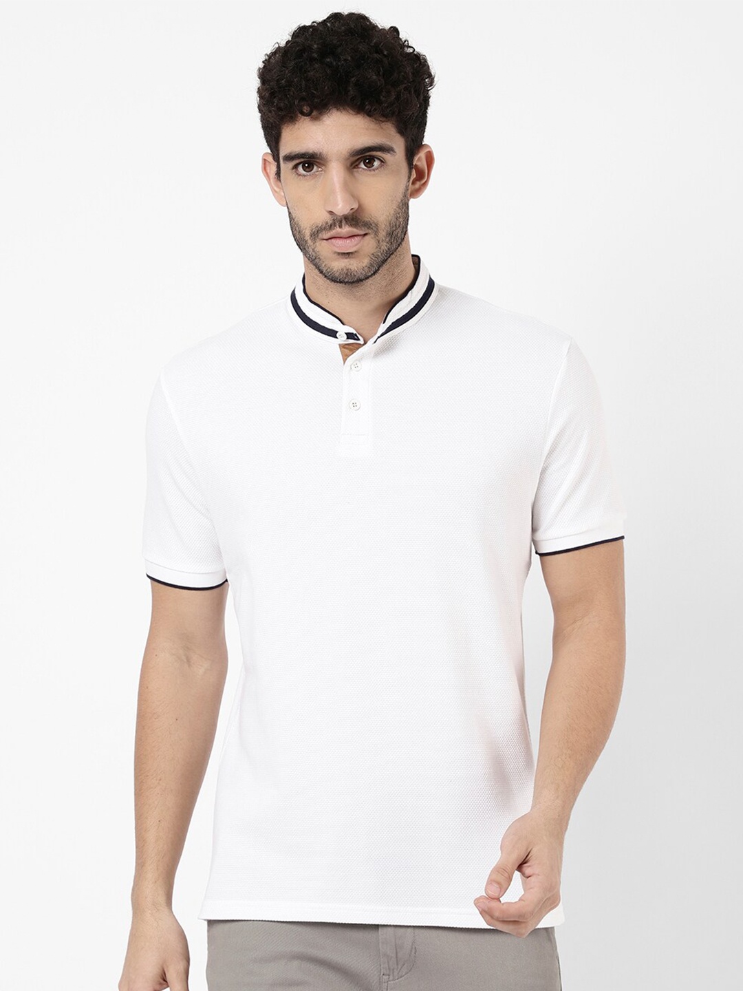 

R&B Men White Mandarin Collar Cotton T-shirt