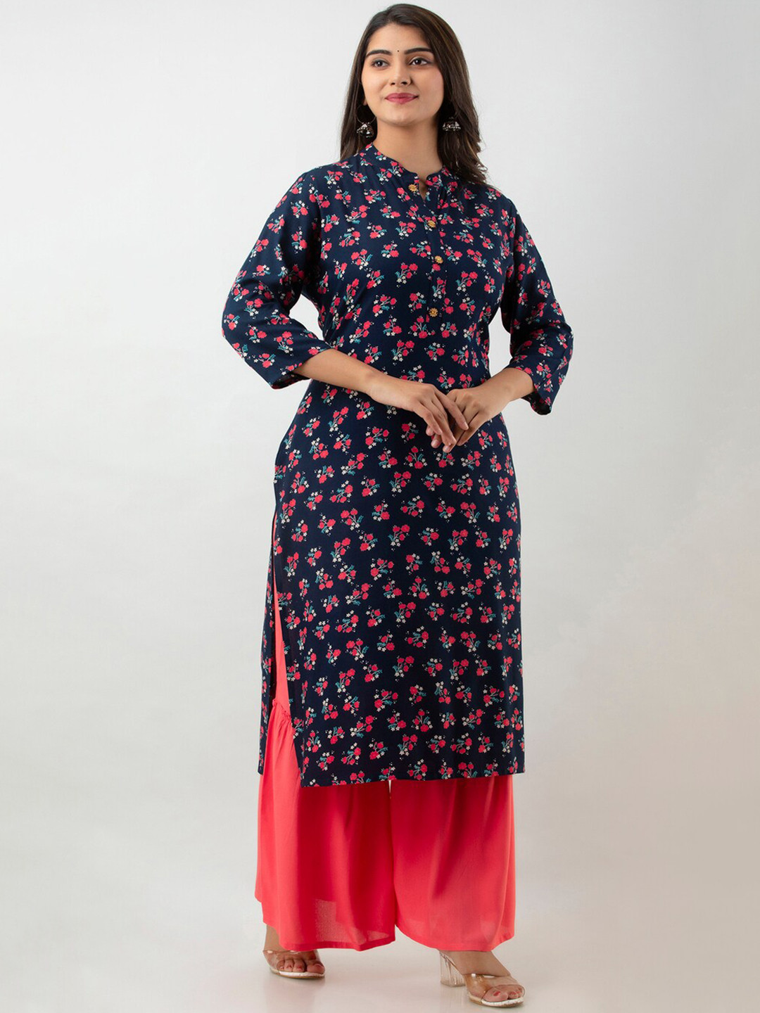 

Mauka Women Floral Printed Kurta with Sharara, Navy blue
