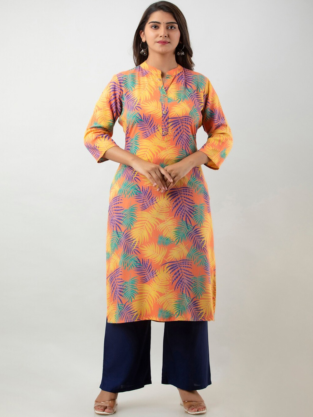 

MAUKA Women Yellow Floral Printed Kurta with Palazzos