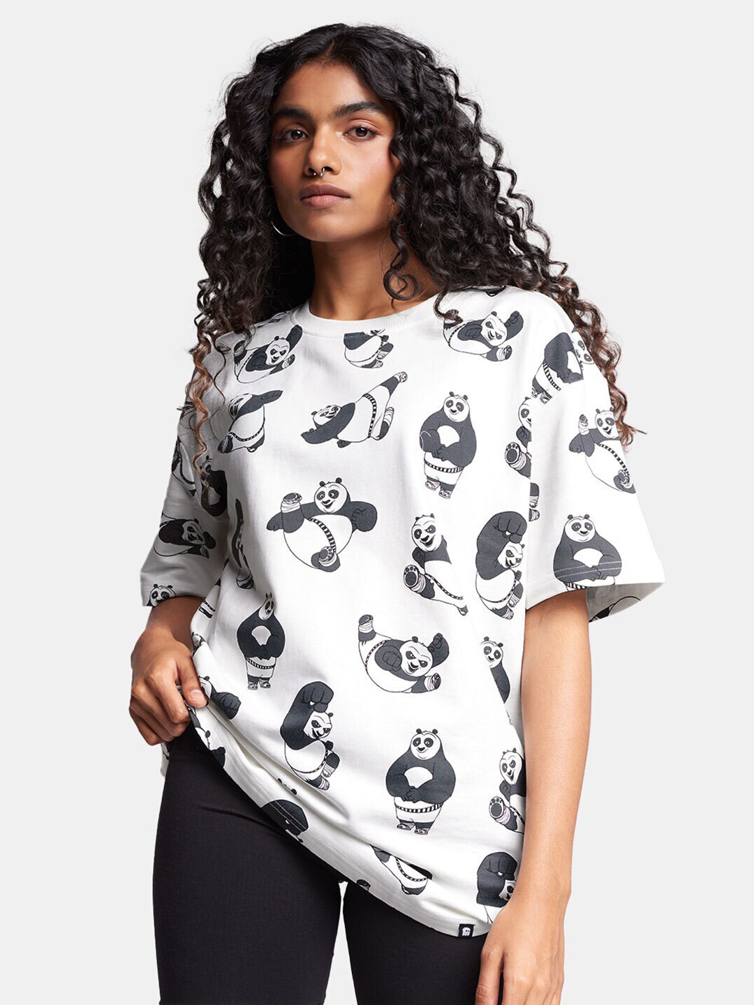 

The Souled Store Women White Kung Fu Panda Printed Oversized T-shirt