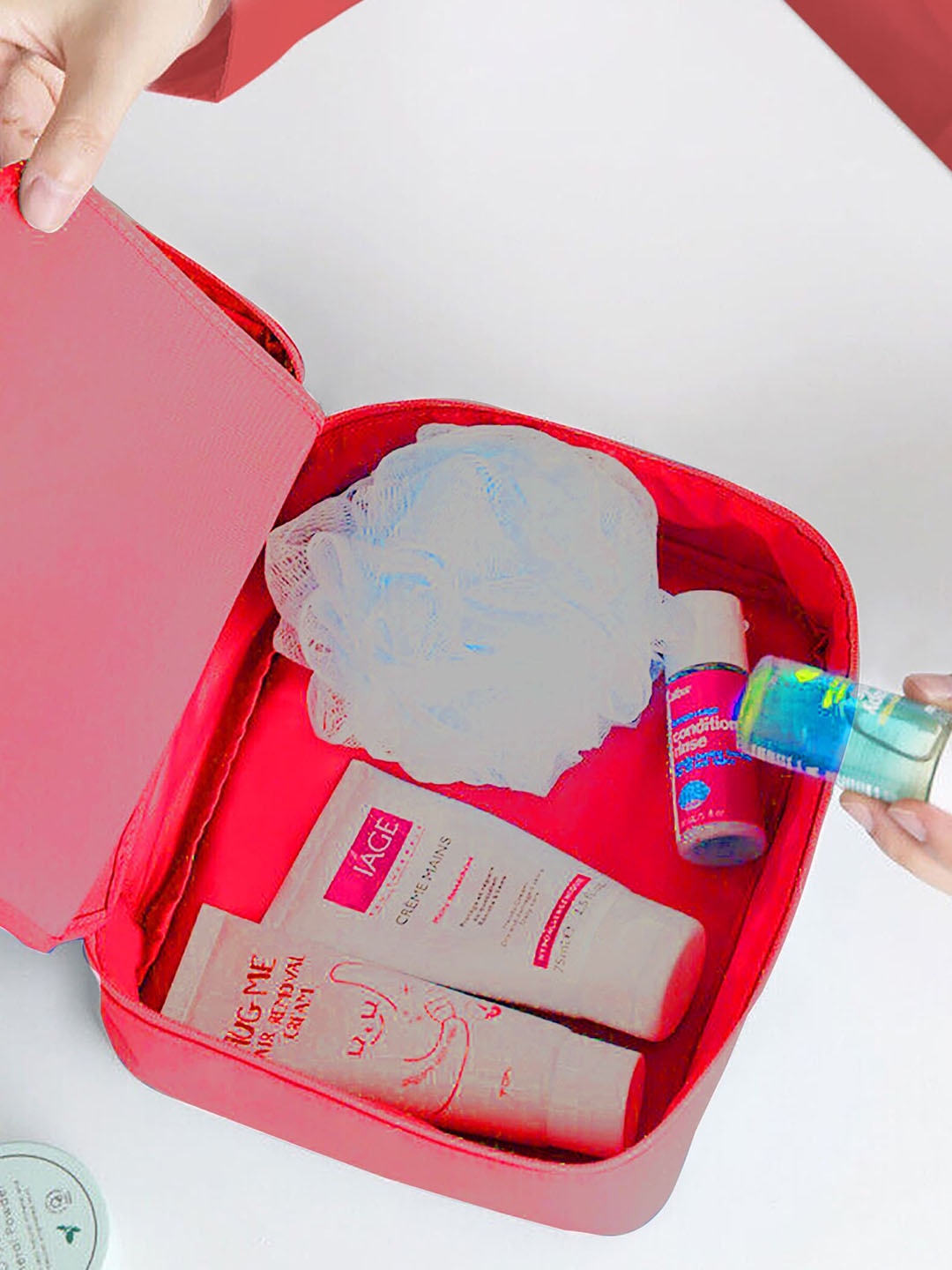 

Awestuffs Makeup Organizer Travel Toiletry Kit, Red