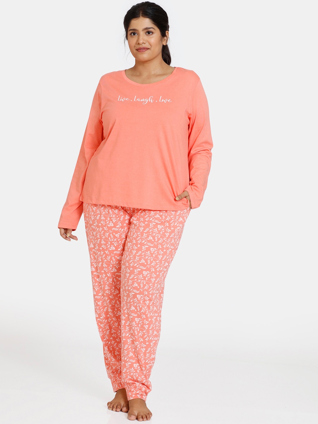 

Zivame Women Pink & White Printed Night suit