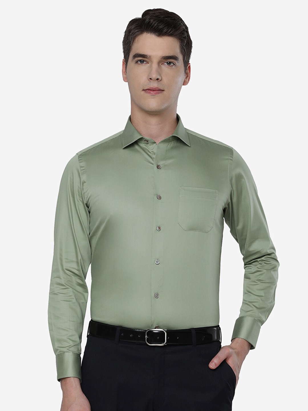 

Greenfibre Men Slim Fit Solid Casual Shirt, Green