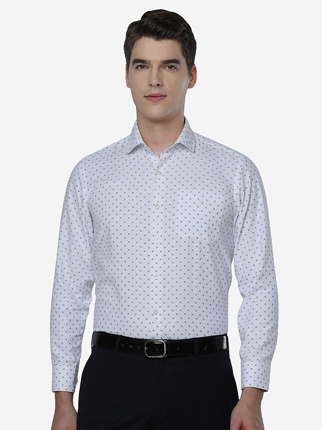 

Greenfibre Men Slim Fit Printed Casual Shirt, White