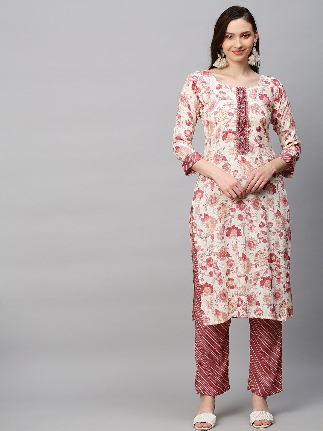 

FASHOR Women Cream Floral Printed Viscose Rayon Straight Kurta with Trousers