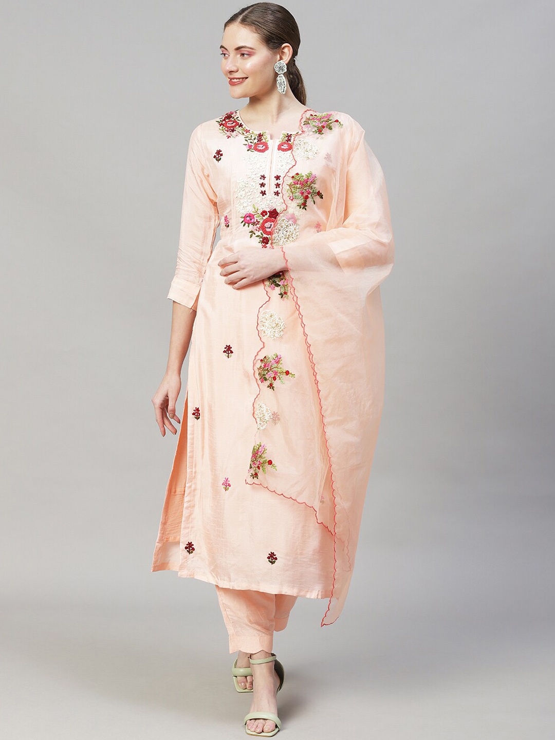 

FASHOR Women Peach-Coloured Floral Embroidered Kurta with Trousers & With Dupatta