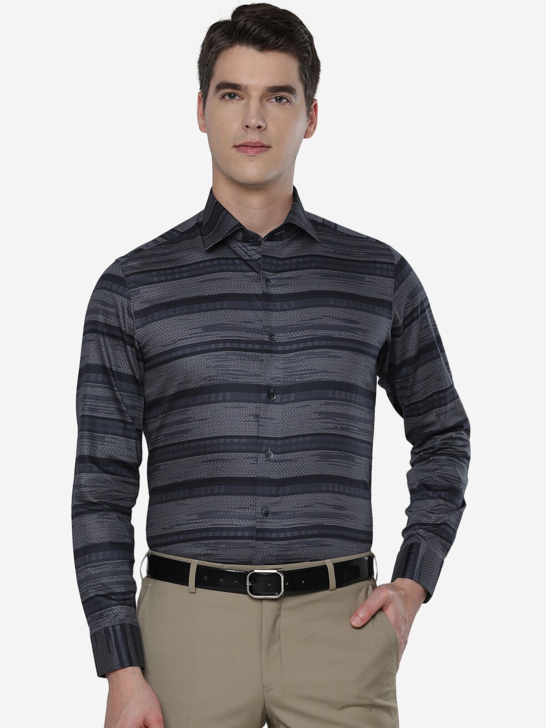 

WYRE Men Slim Fit Horizontal Striped Cotton Formal Shirt, Grey