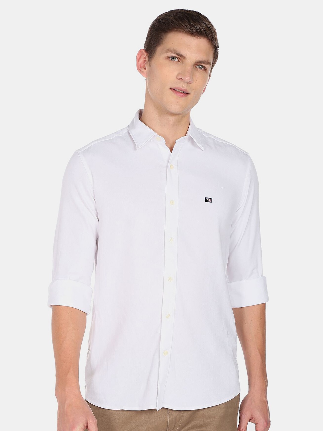 

Arrow Sport Men White Slim Fit Solid Cotton Casual Shirt
